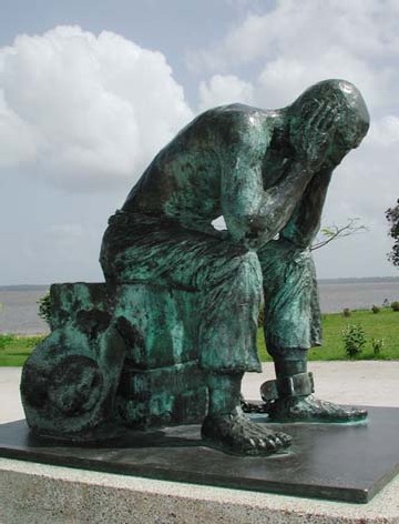 Statue de Bertrand Piéchaud -la peine du bagnard.