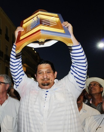 Aurélien Evangelisti vainqueur du tournois des lourds des joutes languedociennes à Sète en 2012  pour la 7ème fois  © photo Yvan Marcou