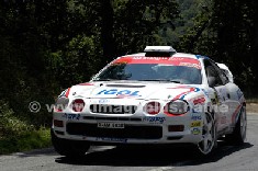 Voiture N°1 vainqueur du rallye.