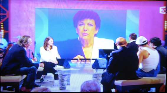 Roselyne Bachelot - photo Yvan marcou - présentée sur le plateau de l'émission