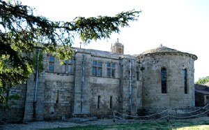 Le Prieuré Saint-Michel de Grandmont. Le Prieuré Saint-Michel de Grandmont.