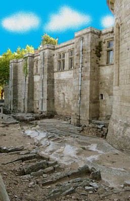 Le Prieuré Saint-Michel de Grandmont. Le Prieuré Saint-Michel de Grandmont.
