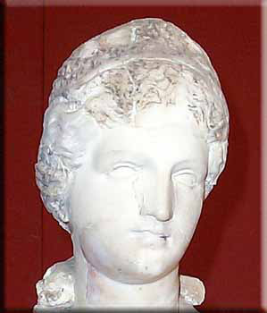 LA VENUS DE NIMES DECAPITEE LA VENUS DE NIMES DECAPITEE