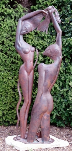 Adam et Ève – cuivre repoussé – 1960 (1,98 m x 0,69 m) - photo Yvan Marcou Adam et Ève – cuivre repoussé – 1960 (1,98 m x 0,69 m) - photo Yvan Marcou