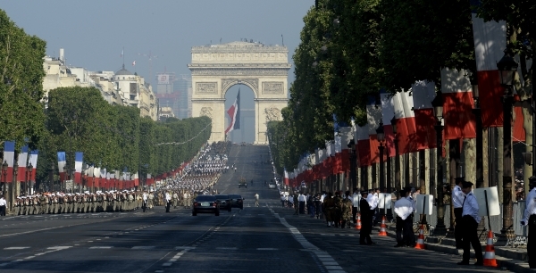 L'avenue des Champs-Élysées. photo Yvan Marcou