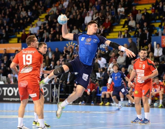 Ludovic Fabrégas dans ses oeuvres © photo Yvan Marcou Ludovic Fabrégas dans ses oeuvres © photo Yvan Marcou