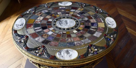 LA FAMEUSE TABLE DE TESCHEN EST MISE EN VENTE LA FAMEUSE TABLE DE TESCHEN EST MISE EN VENTE