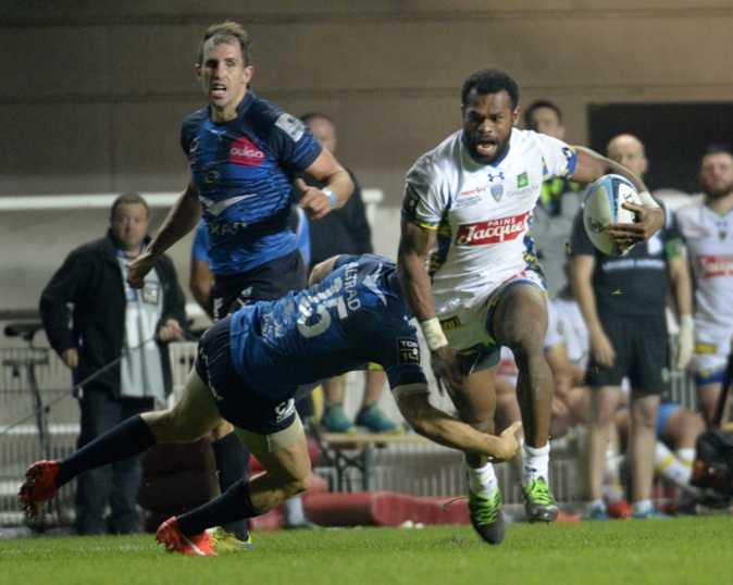 Le Fidjien clermontois Alivereti Raka volant vers l'essais © Yvan Marcou Le Fidjien clermontois Alivereti Raka volant vers l'essais © Yvan Marcou