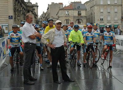 Guy Lapébie sur la ligne de départ. Guy Lapébie sur la ligne de départ.