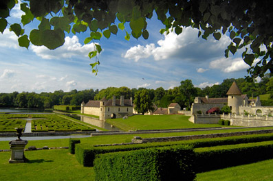 Parterre d'eau et le pavillon de Ninon  © Yvan Marcou