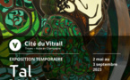 A la Cité du Vitrail, exposition de Tal Waldman,  » La voie d’expérimentation »