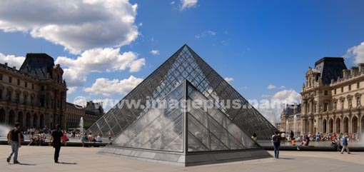 003-Cour du Louvre-A.jpg